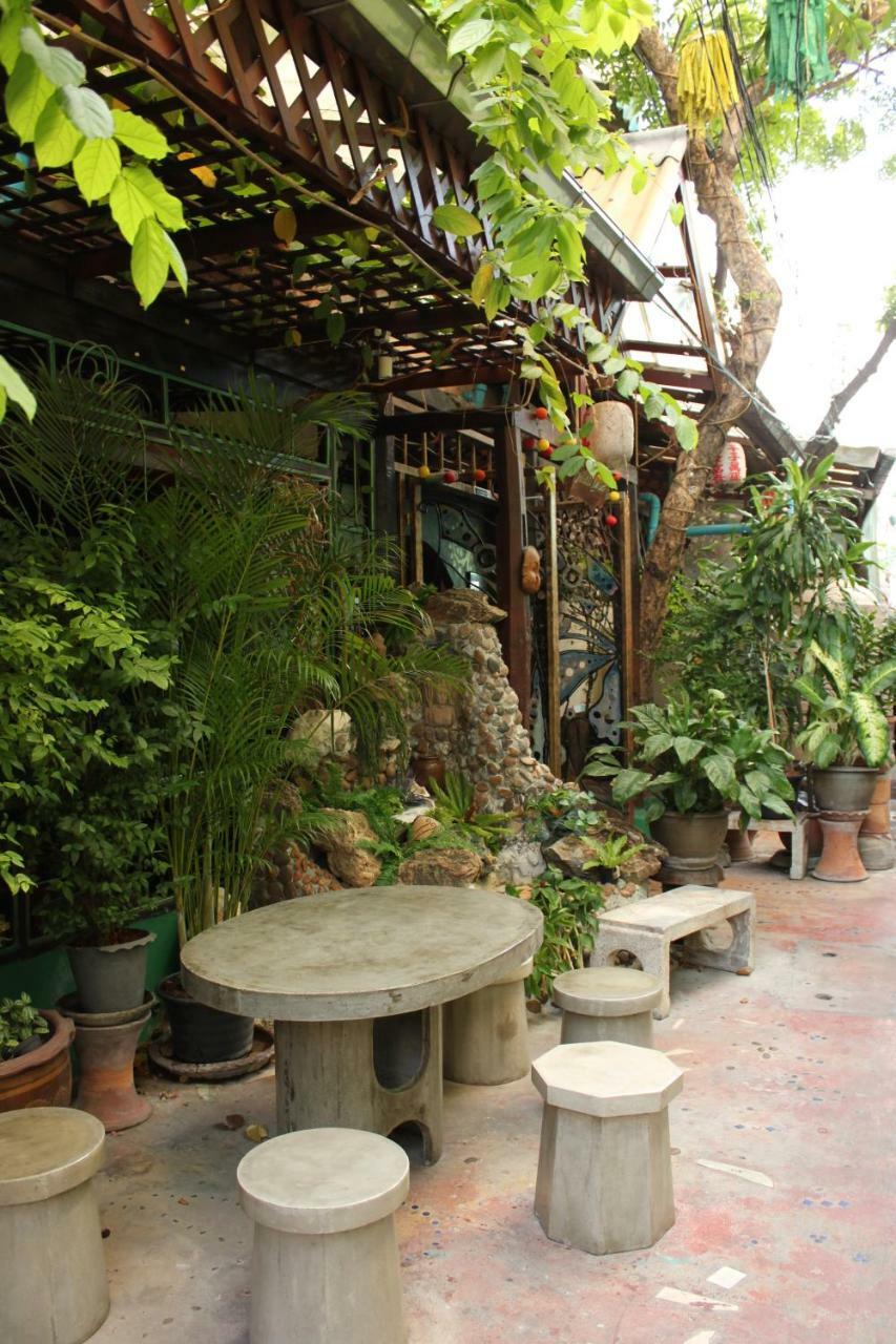 Shanti Lodge Bangkok Exterior photo