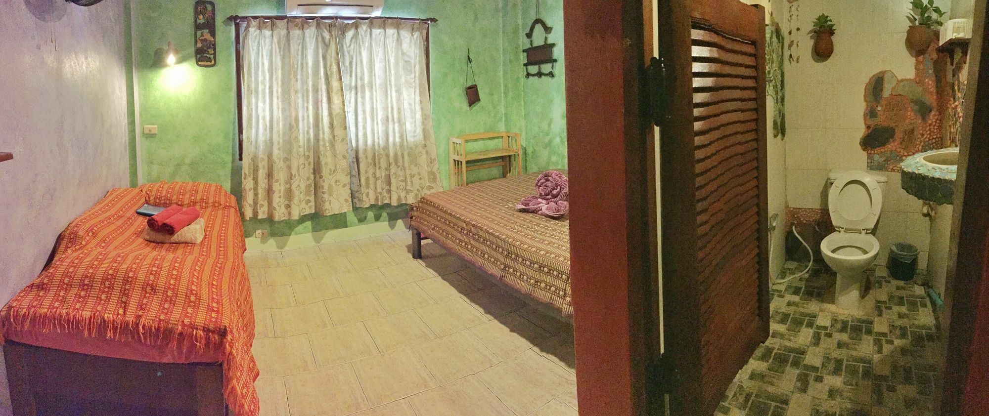 Shanti Lodge Bangkok Exterior photo